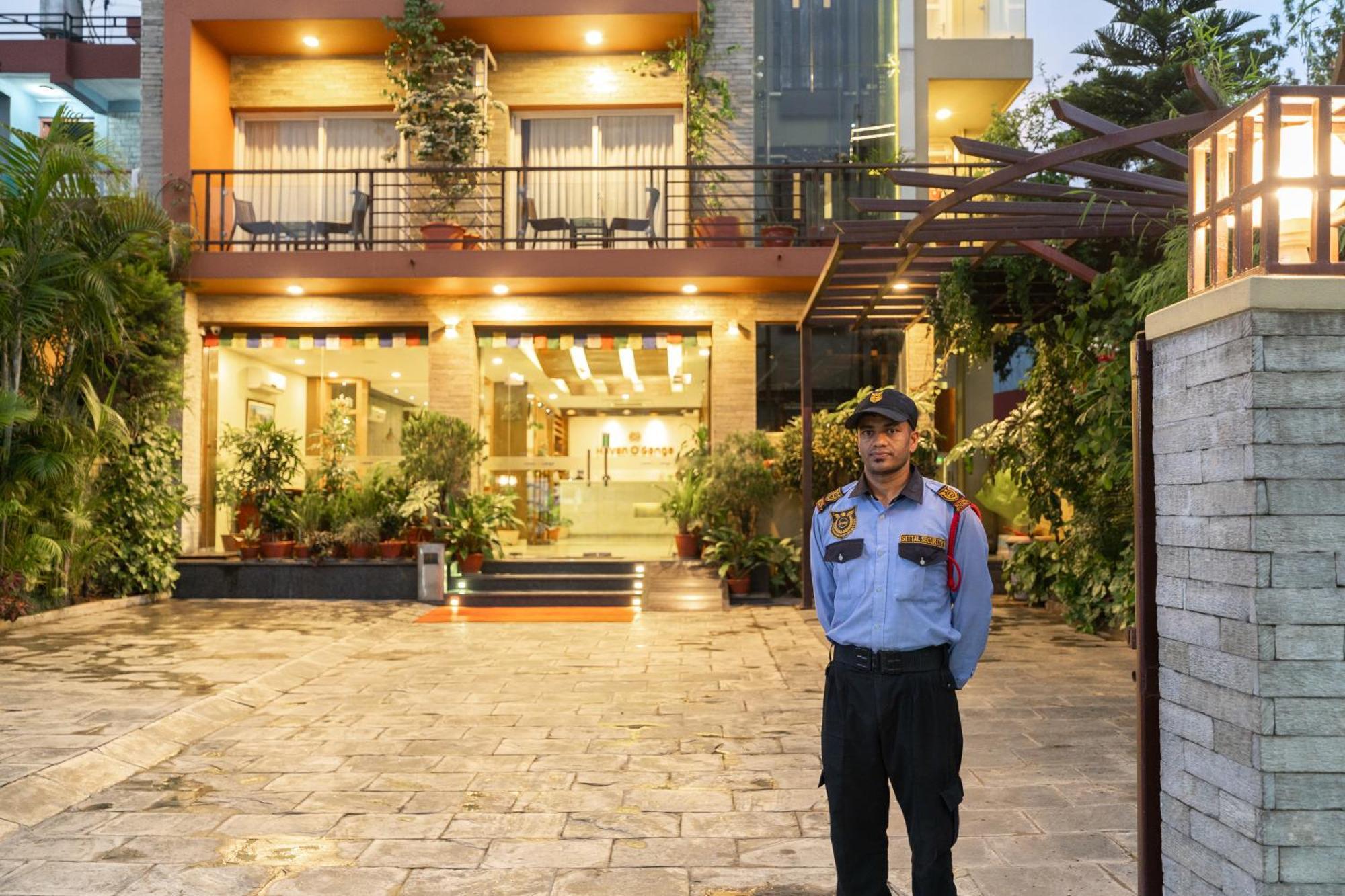 Hotel Haven O' Ganga Покхара Екстер'єр фото