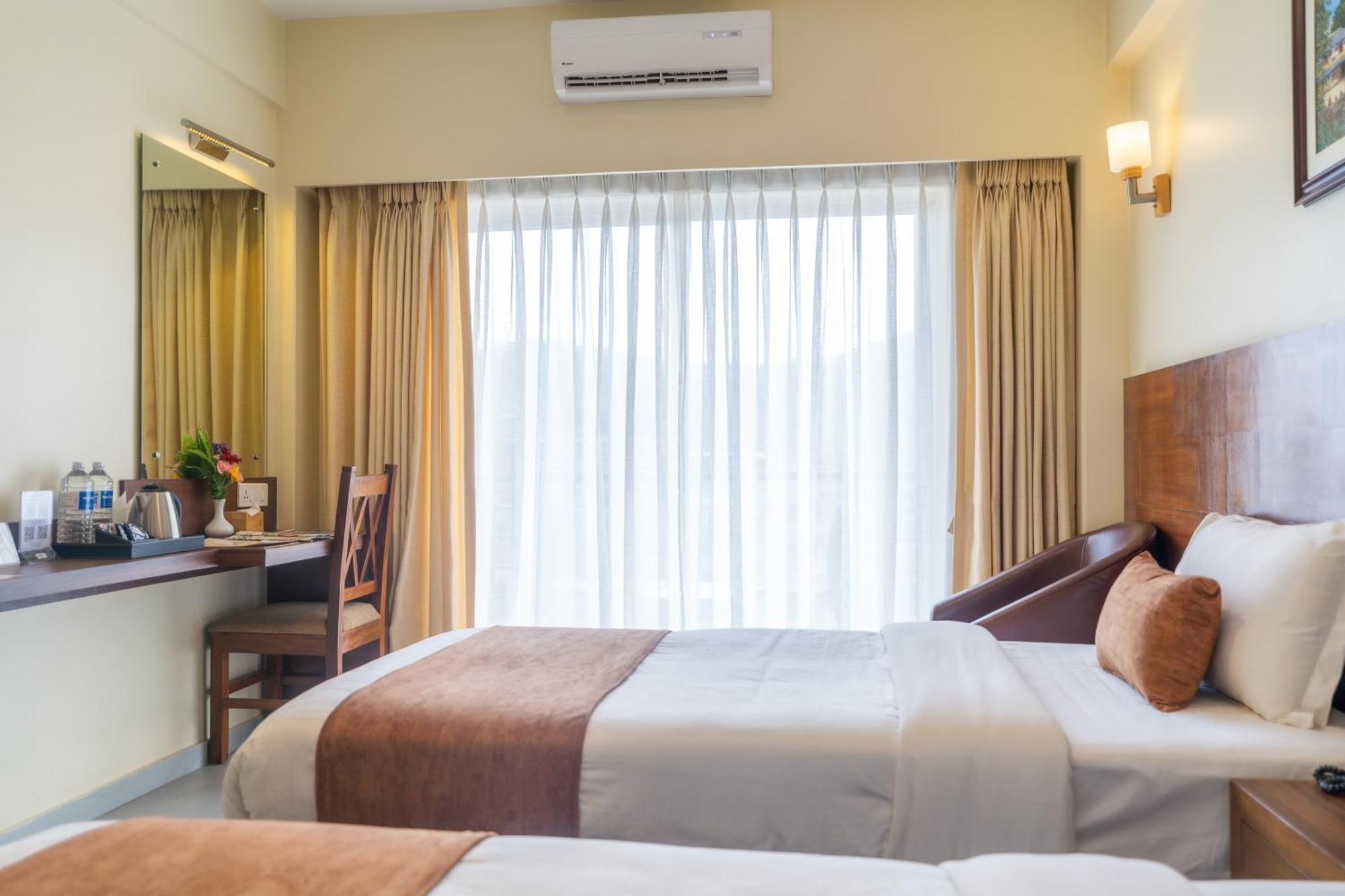 Hotel Haven O' Ganga Покхара Екстер'єр фото