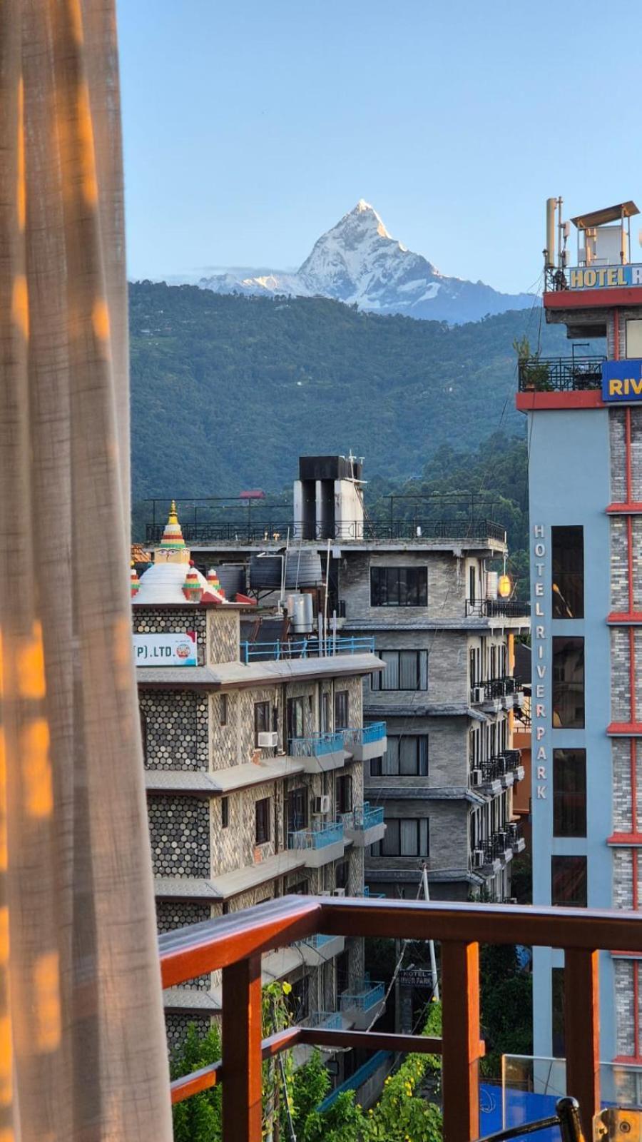 Hotel Haven O' Ganga Покхара Екстер'єр фото