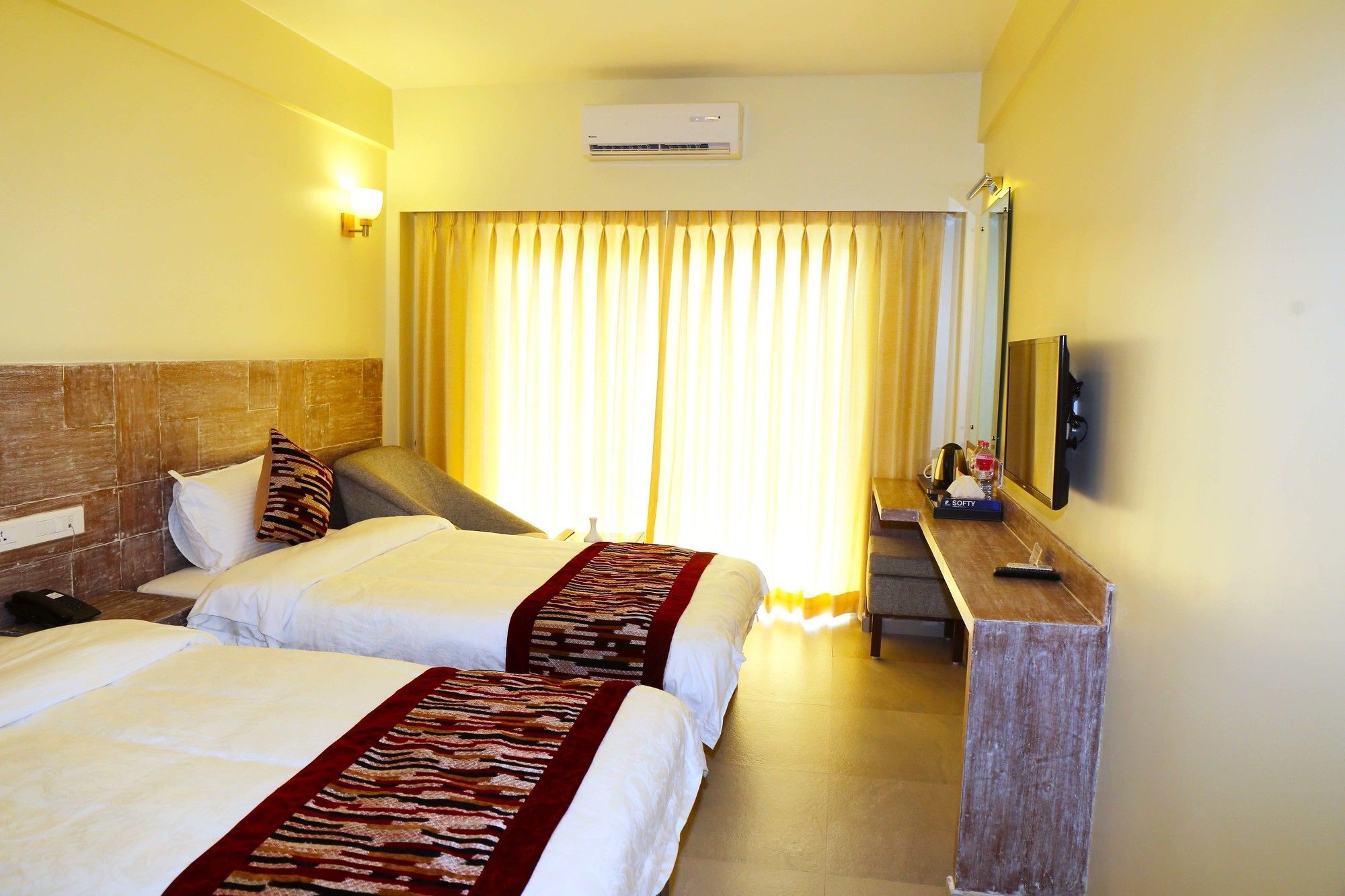 Hotel Haven O' Ganga Покхара Екстер'єр фото
